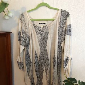 Nic + Zoe black and white top, large